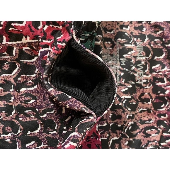 Nine West Active Multi color Snake Print Pocket - Crop Leggings Women’s‎ Sz M - Picture 4 of 6